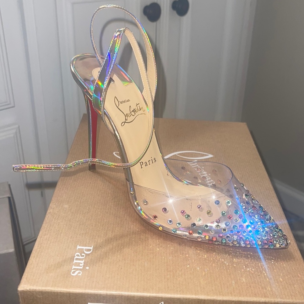 Spikaqueen Crystal Pointed Toe Pump (Women)
Christian Louboutin size 38